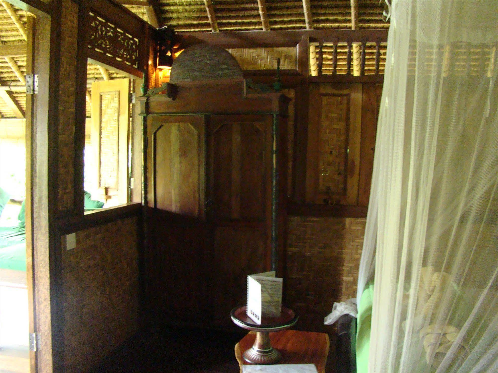 Flower Bud Bungalow Pecatu Exterior foto