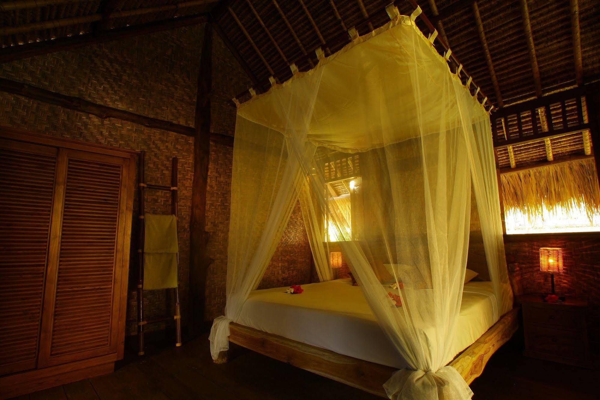Flower Bud Bungalow Pecatu Exterior foto